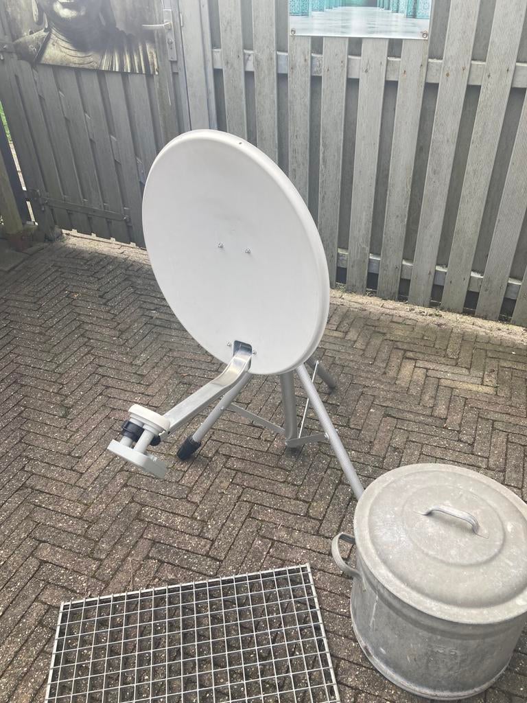 Schotel, Audio, Tv en Foto, Schotelantennes, Ophalen, Zo goed als nieuw, Overige merken