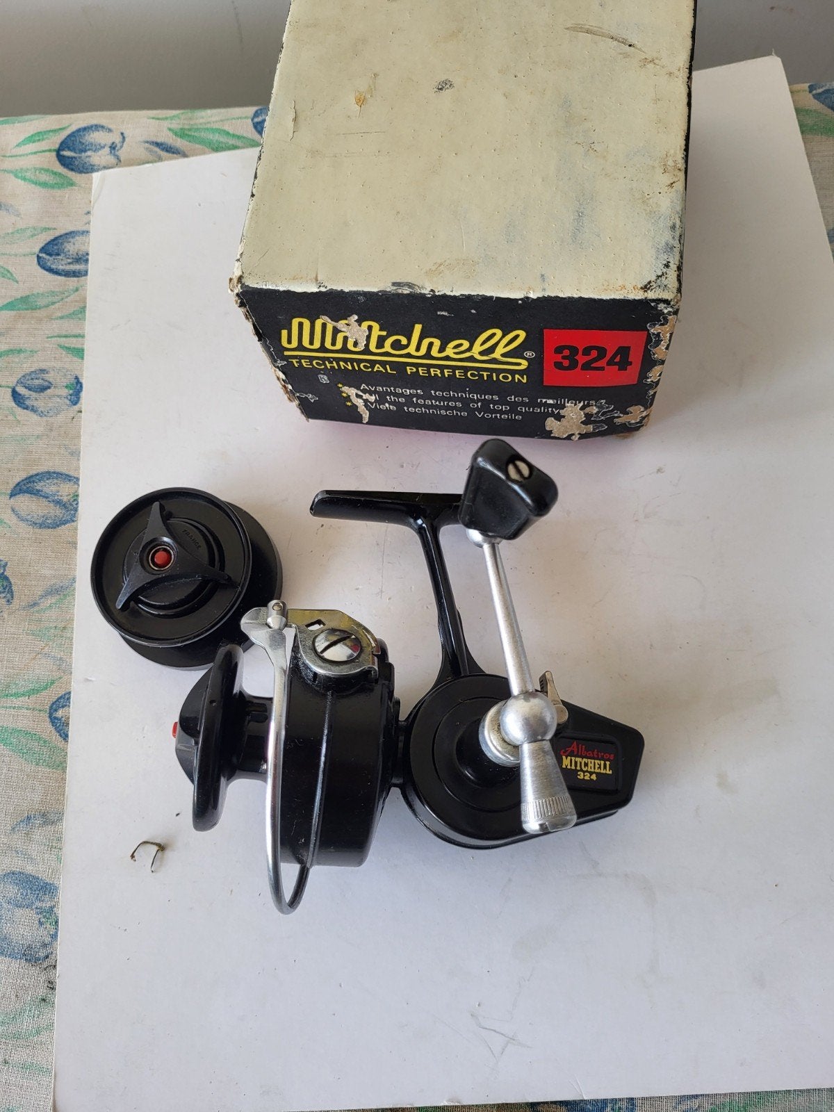 Mitchell 324 met extra spoel., Ophalen of Verzenden, Gebruikt, Molen