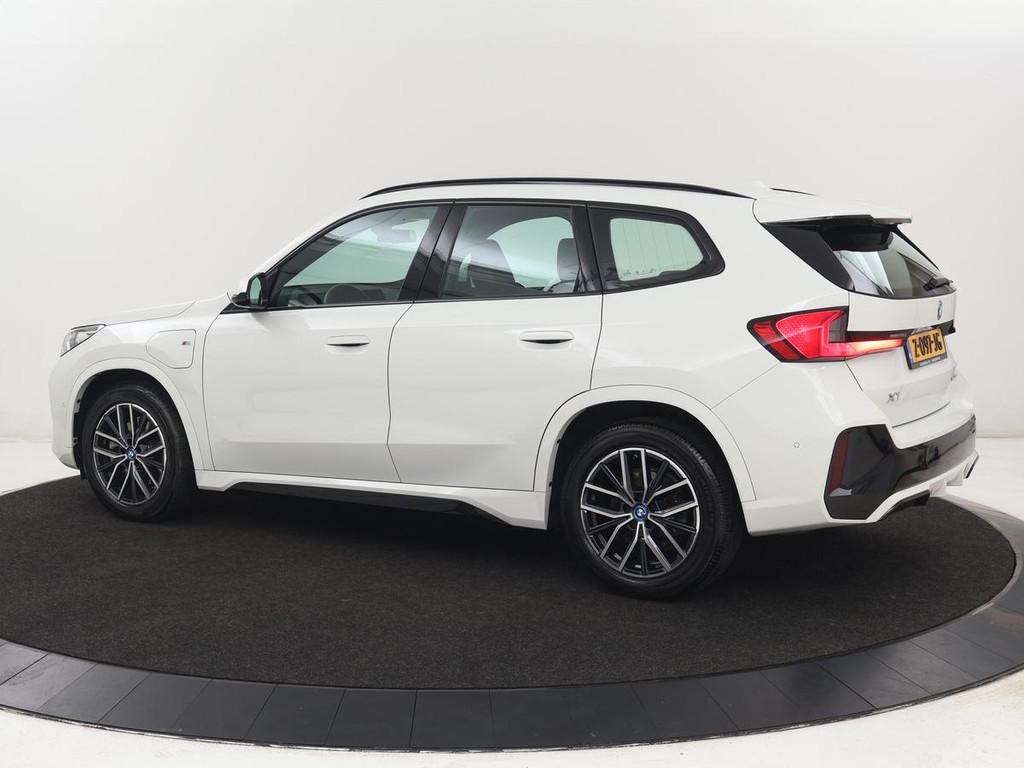 BMW X1 xDrive25e M Sport | SOH 93,3% | Adaptive cruise | Mas, Auto's, BMW, Gebruikt, 16 kWh, Bedrijf, Vierwielaandrijving