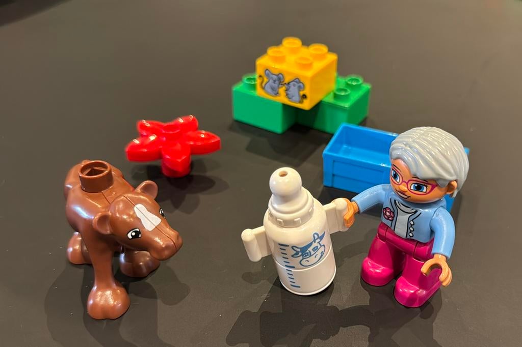 Duplo kalfje met verzorger - set 10521, Ophalen of Verzenden, Zo goed als nieuw, Duplo
