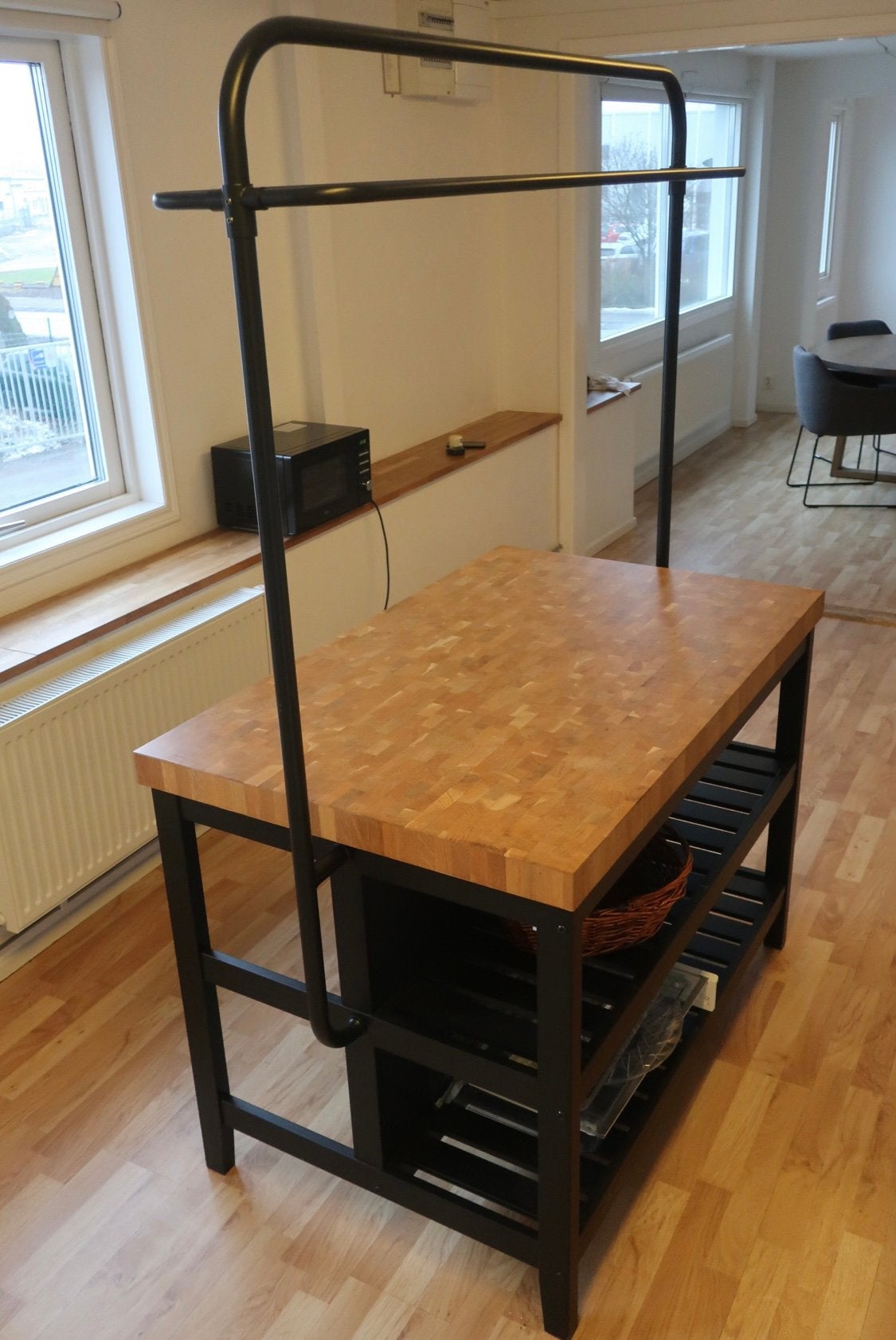 Vadholma keukeneiland ikea, Huis en Inrichting, Ophalen, Zwart, 50 tot 100 cm, Zo goed als nieuw