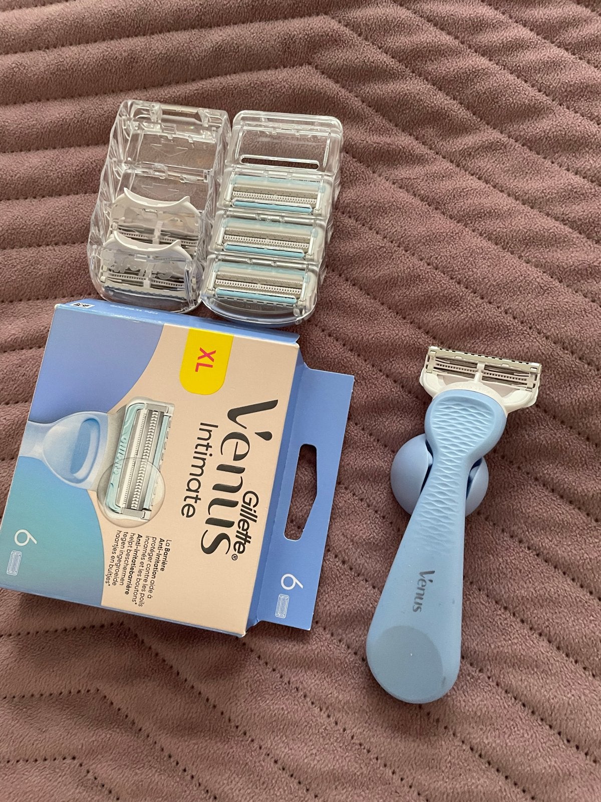Gillette Venus Intimate scheermesjes en houder, Ophalen of Verzenden, Nieuw, Overige typen