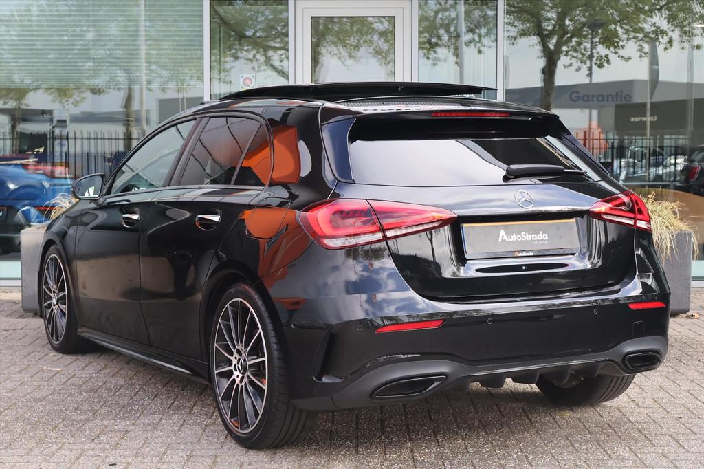 Mercedes A-Klasse 180 EDITION AMG-LINE | Camera | Pano | Cru, Gebruikt, 4 cilinders, Met garantie (alle), Zwart