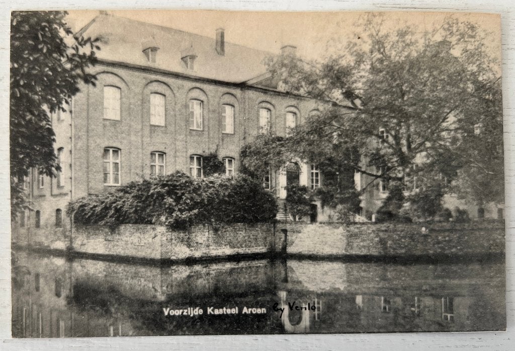 Oude Ansichtkaart - Voorzijde Kasteel Aroen bij Venlo, Ophalen of Verzenden, Voor 1920, Ongelopen, Limburg