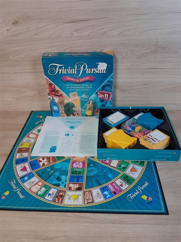 Trivial pursuit - Familie editie - triviant - s5579, Verzenden, Zo goed als nieuw