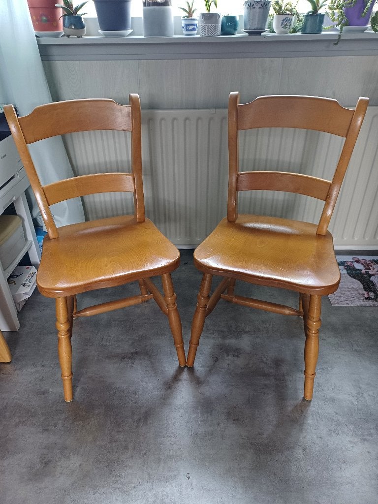 Twee beukenhout eetkamerstoelen, Huis en Inrichting, Ophalen, Gebruikt, Twee, Bruin