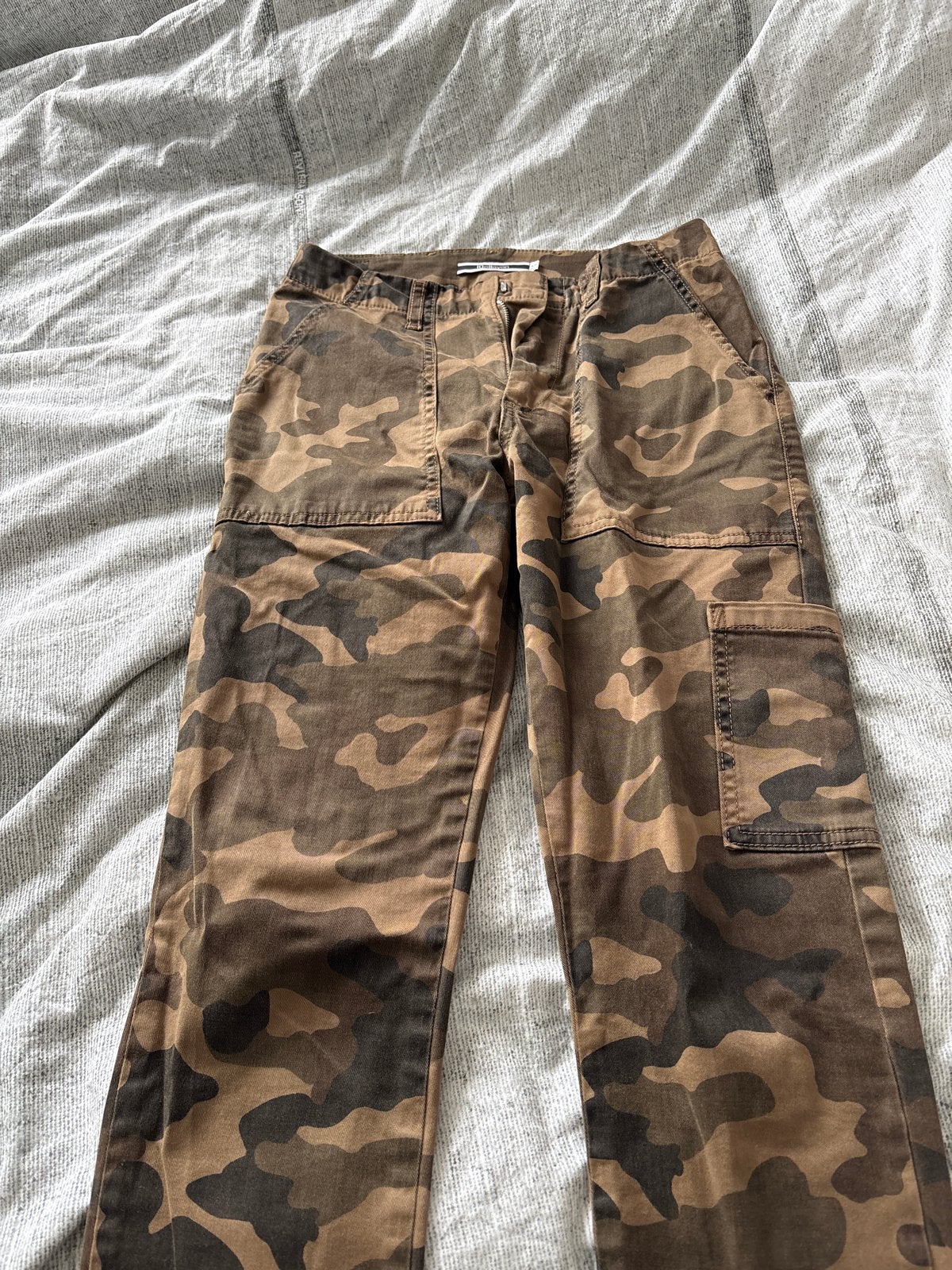 Dames camouflage broek - 10elleven - Maat 27, Kleding | Dames, Ophalen of Verzenden, Zo goed als nieuw, Maat 34 (XS) of kleiner