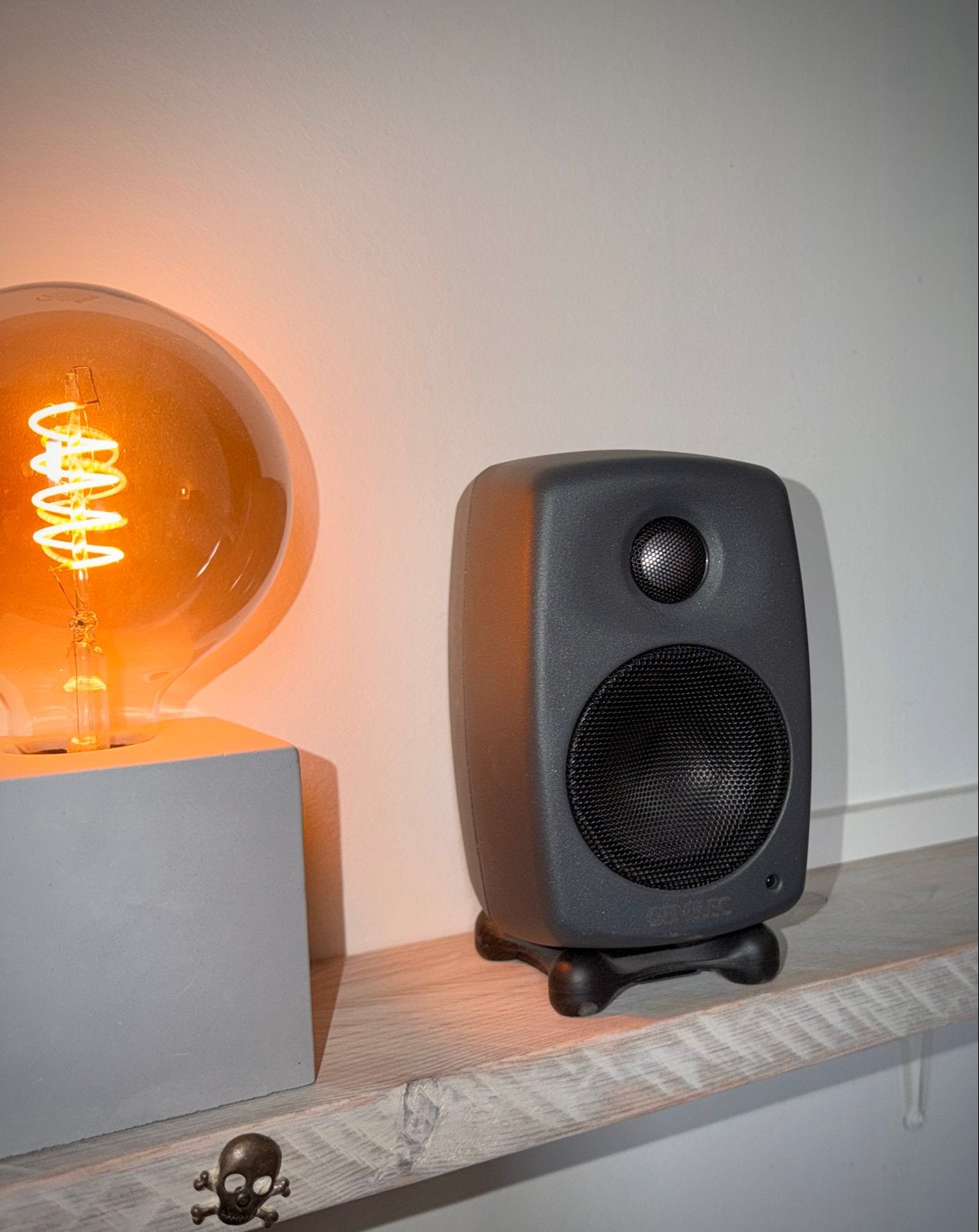 Genelec 8010A Studiomonitor (2x), Studiomonitor, Zo goed als nieuw, Minder dan 60 watt, Ophalen