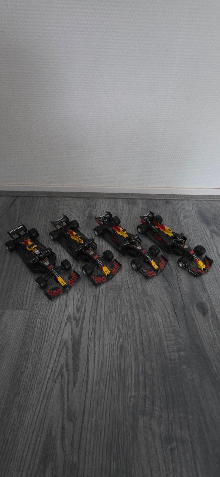 Burago F1 1:24 Max Verstappen Set (RB14, RB15, RB16, RB16B), Hobby en Vrije tijd, Ophalen of Verzenden, Zo goed als nieuw, Bburago