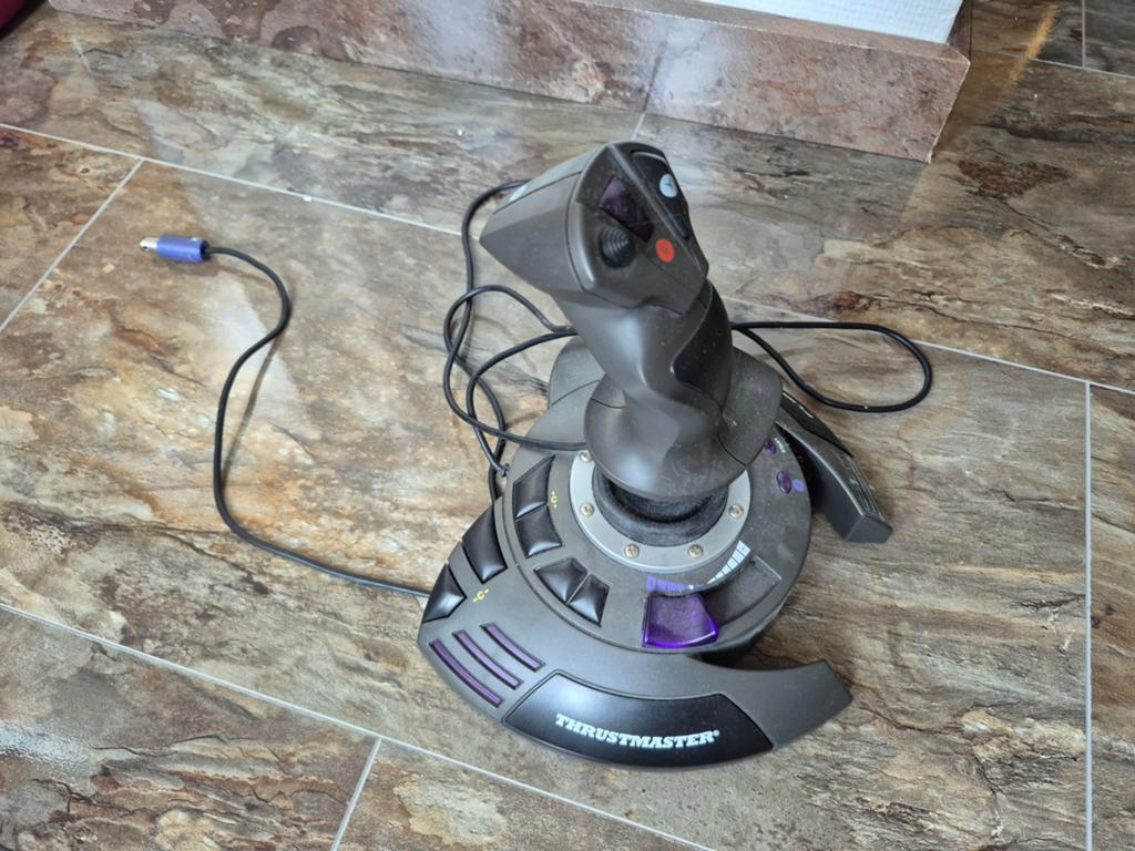 Thrustmaster Flight Stick voor Nintendo GameCube, Ophalen of Verzenden, Gebruikt, Zwart, Met 1 controller