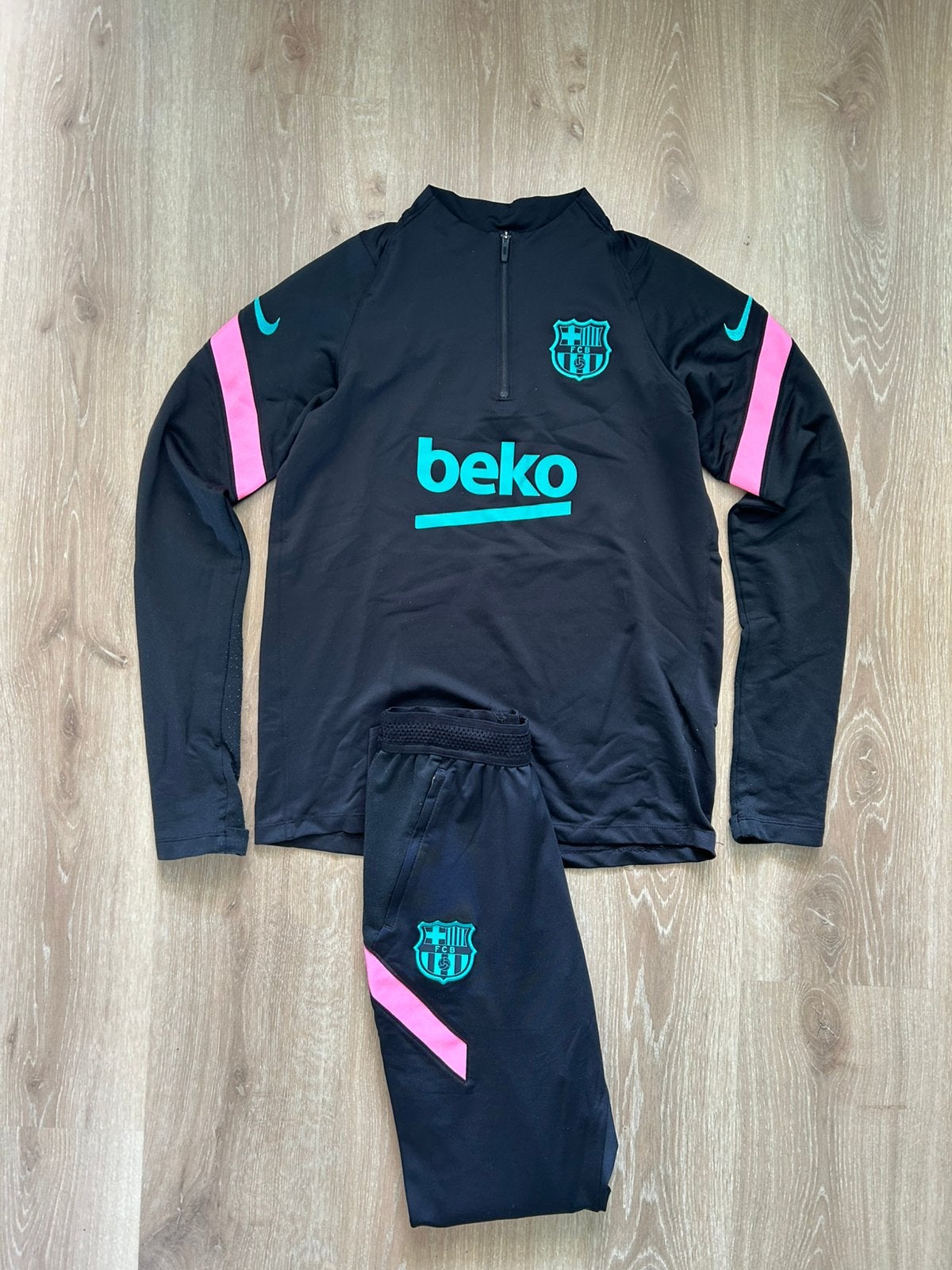 FC Barcelona zwart trainingspak Nike 20/21 Maat 158-170/XS, Zwart, Ophalen of Verzenden, Nike, Nike