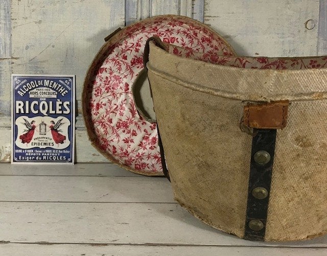 Antieke Franse hoedendoos met etiket en juten bekleding, Ophalen of Verzenden