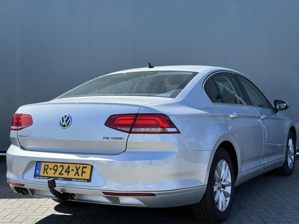 Volkswagen Passat BWJ 2017 | 1.8TSI 180PK Highline AUTOMAAT, Auto's, 4 cilinders, 179 pk, Navigatiesysteem, Sedan