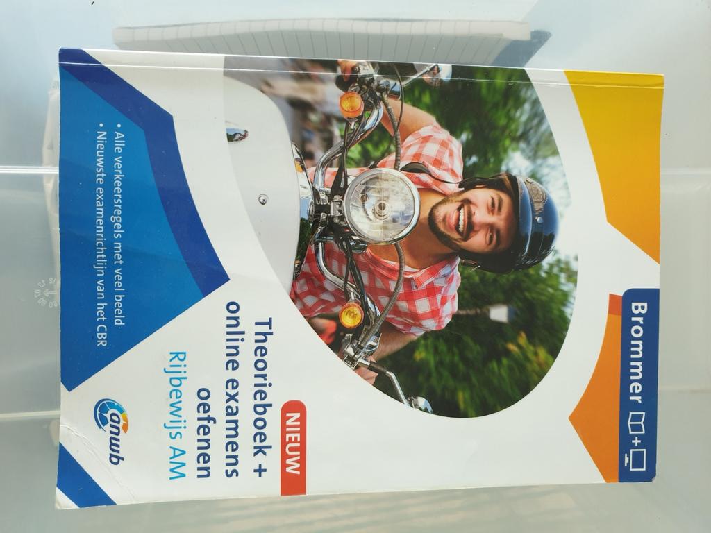 Bromfiets theorie boek, Ophalen, Zo goed als nieuw, Algemeen