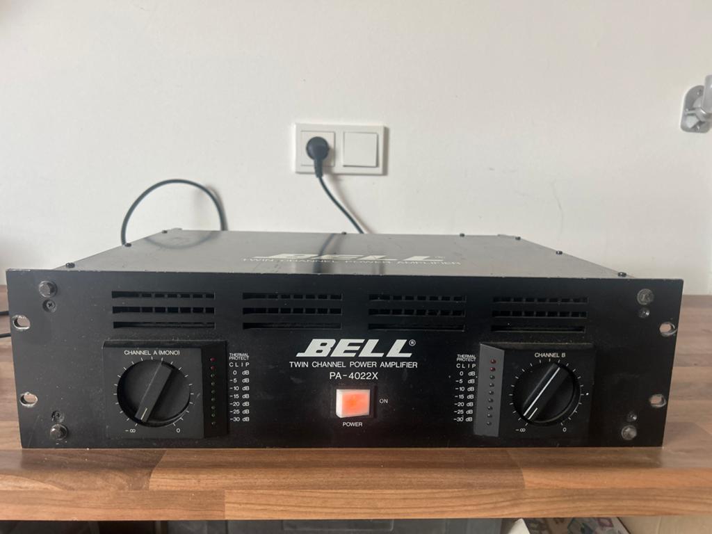 Bell PA-4022X Twin Channel Eindversterker, Audio, Tv en Foto, Versterkers en Receivers, 120 watt of meer, Ophalen, Overige merken