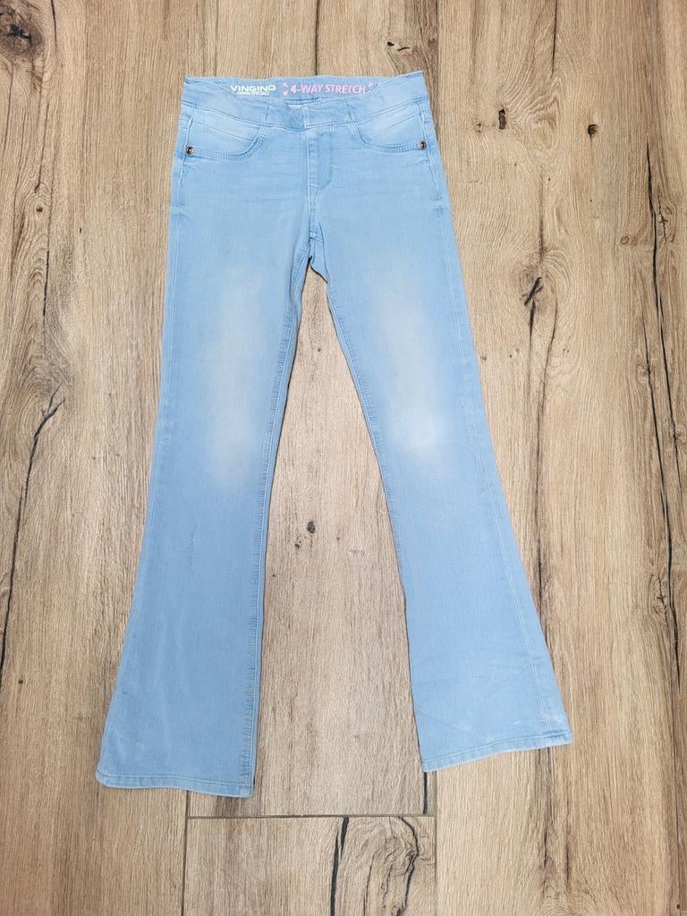 Vingino jeans flare tregging mt 9 (134), Broek, Meisje, Ophalen of Verzenden, Zo goed als nieuw