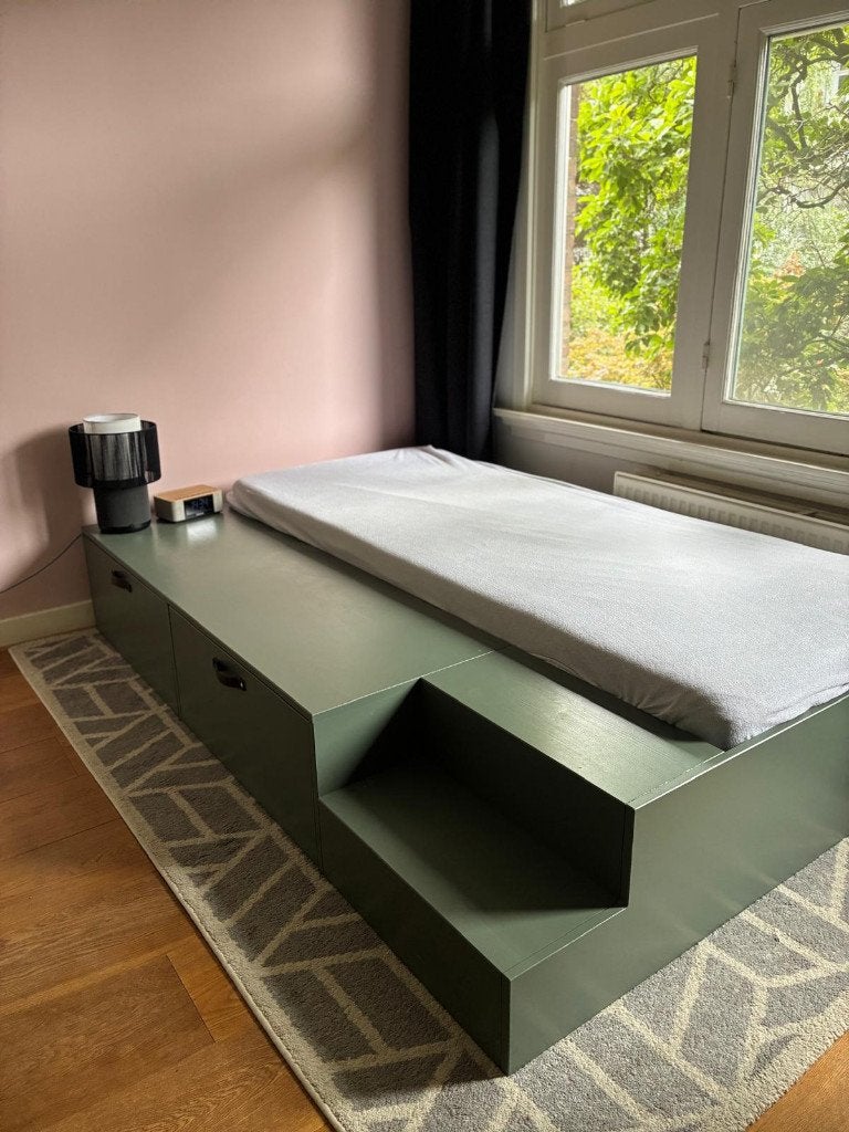 vtwonen bed incl lades Stage - Grenen - Soap, Ophalen, Robuust en stoer, Eenpersoons, Zo goed als nieuw