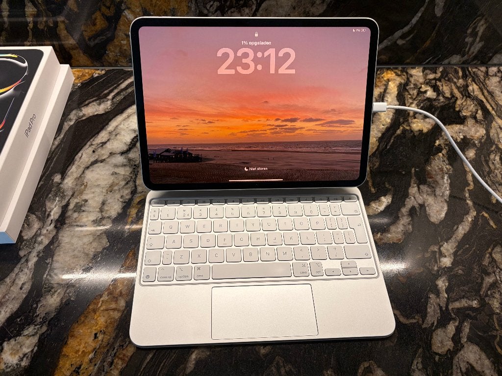 iPad Pro 11 inch M4 256GB wifi + Magic Keyboard, in doos, Computers en Software, Ophalen, Apple iPad, 11 inch, Zo goed als nieuw