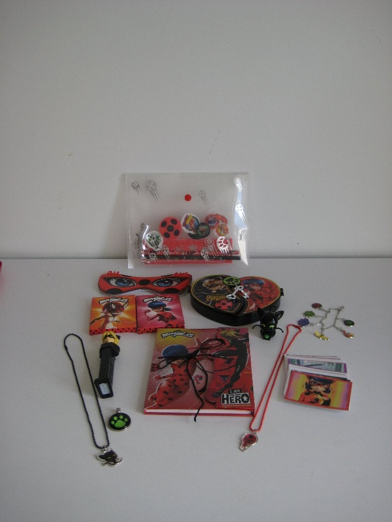 Miraculous pakket Lady Bug Cat Noir sieraden + schrijfwaren, Ophalen of Verzenden, Zo goed als nieuw