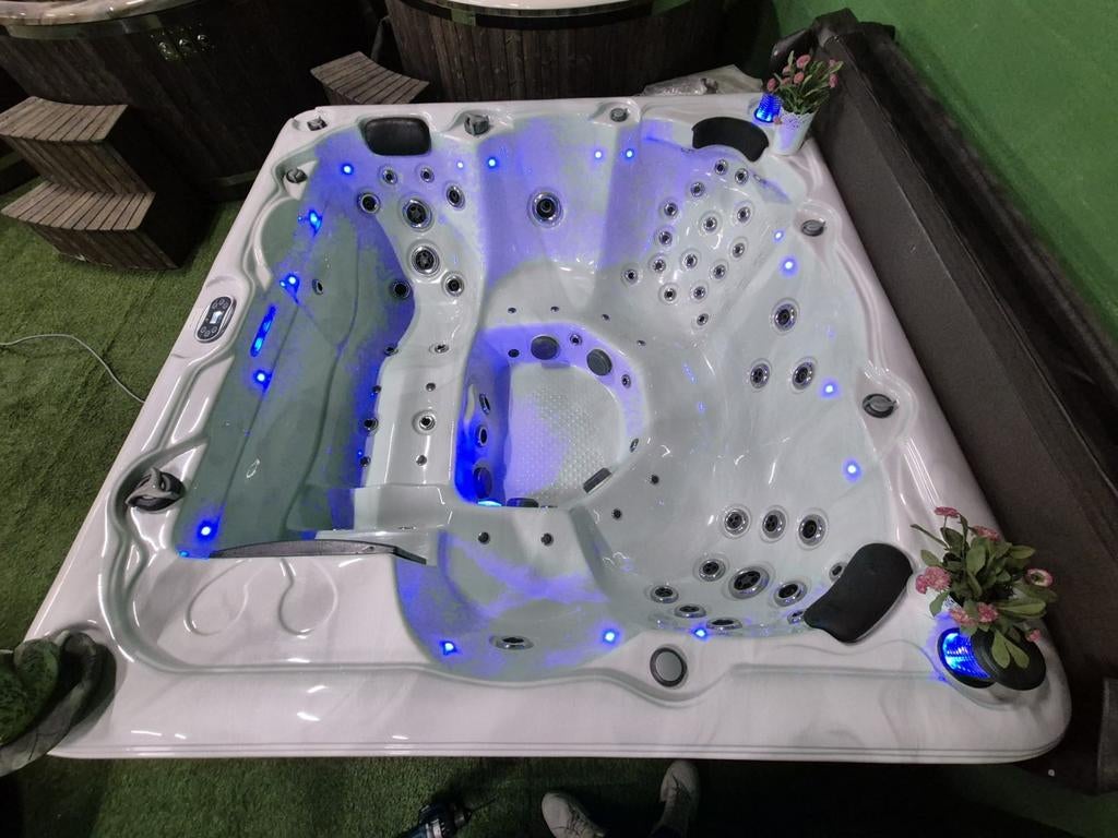 6 persoons balboa jacuzzi 🏊‍♀️ NIEUWSTE MODEL, Tuin en Terras, Bubbelbaden en Hottubs, Ophalen of Verzenden, Gebruikt, Filter