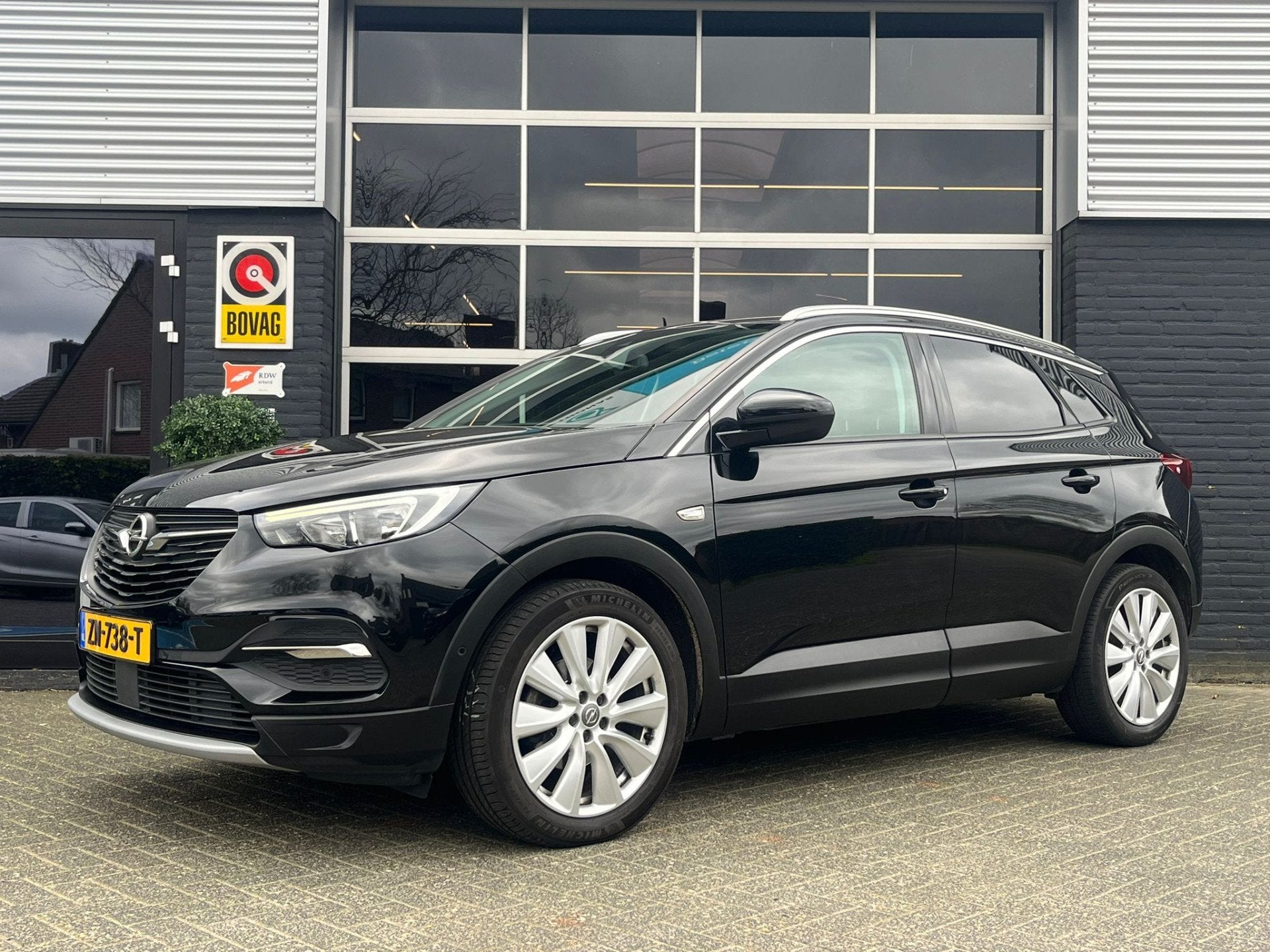 Opel Grandland X 1.2 Turbo Executive, Airco, CarPlay, Cruise, Auto's, Voorwielaandrijving, Stof, Gebruikt, 1199 cc