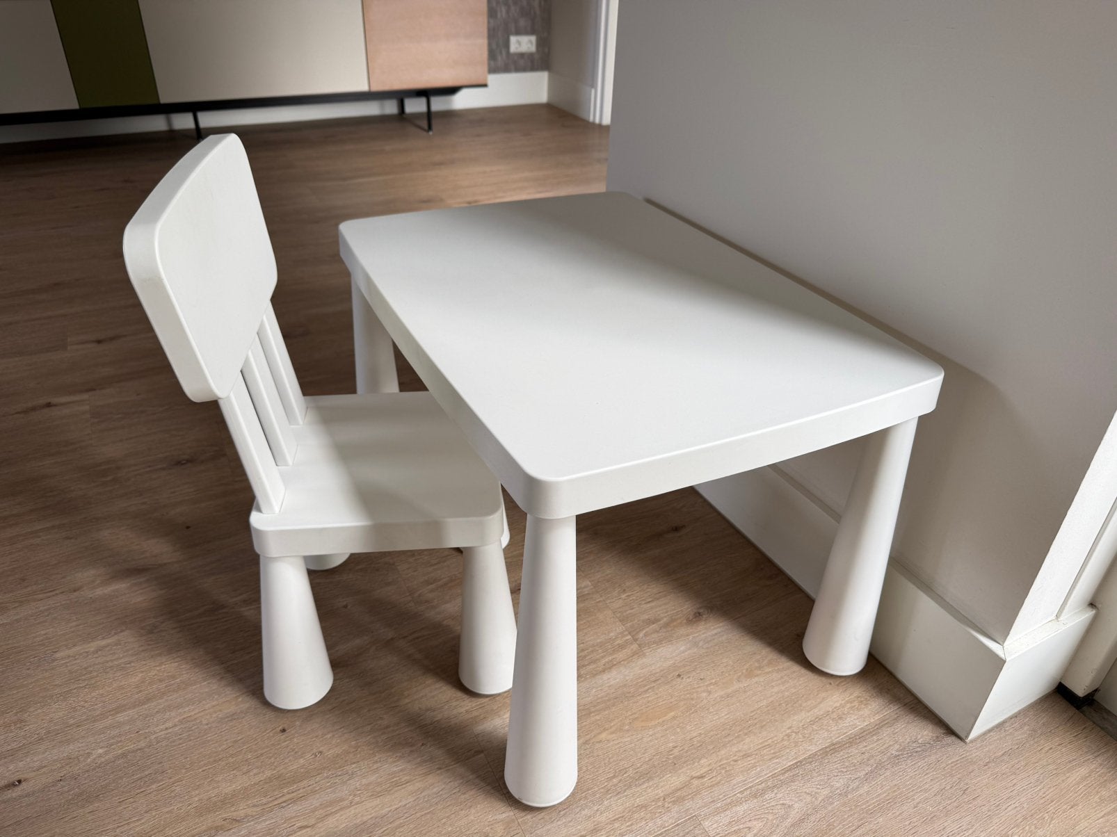 Ikea Mammut kindertafel met stoel, wit, Ophalen of Verzenden, Tafel(s) en Stoel(en)