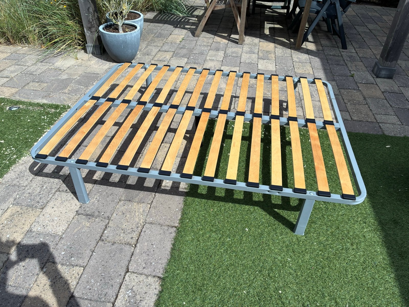 Tweepersoons bedframe met lattenbodem en matras, Ophalen, Gebruikt, Tweepersoons, Metaal