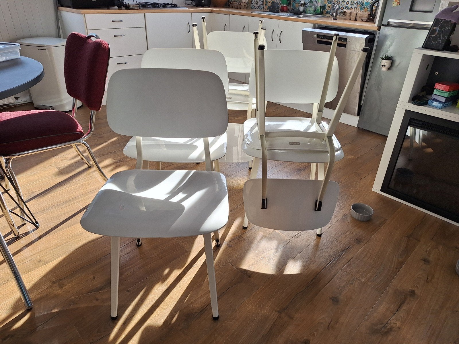 8x Ahrend Revolt stoel - Friso Kramer design - Wit, Huis en Inrichting, Wit, Ophalen of Verzenden, Vintage, Design, Modern, Eén