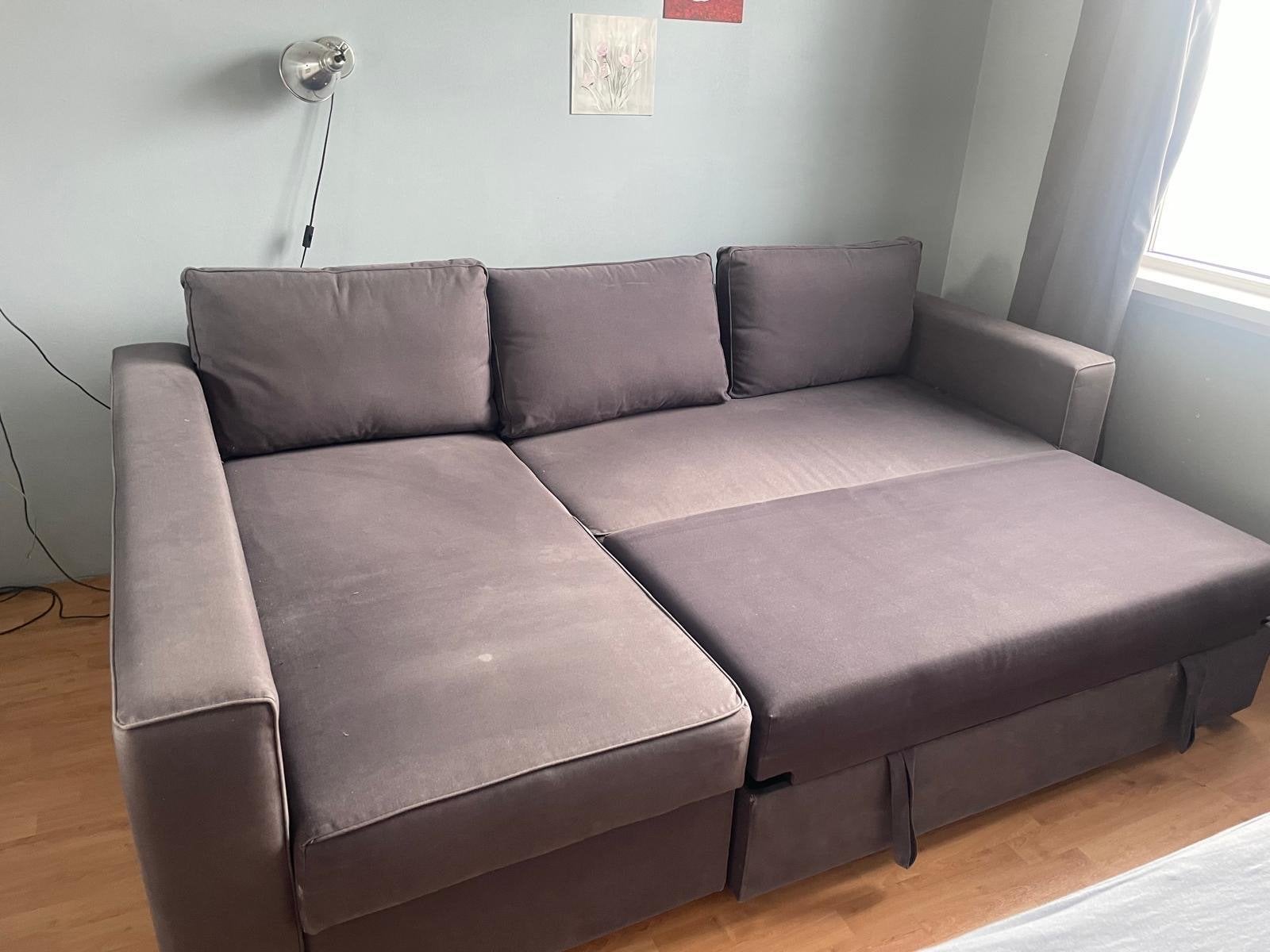 slaapbank met opbergruimte (gratis)  rook en huisdier vrij, Ophalen, Gebruikt, Tweepersoons, 140 cm