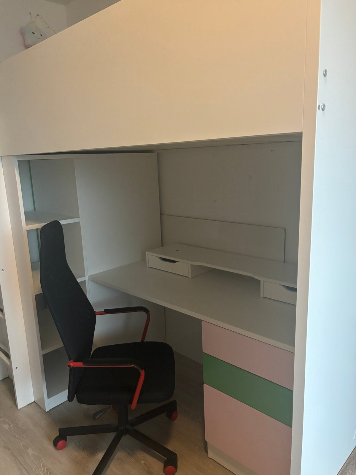 IKEA hoogslaper met bureaustoel en matras, Ophalen, Zo goed als nieuw