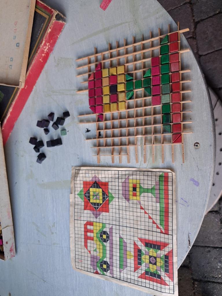 Vintage mozaïek legspel met houten blokjes, Ophalen of Verzenden, Gebruikt, Bouwen