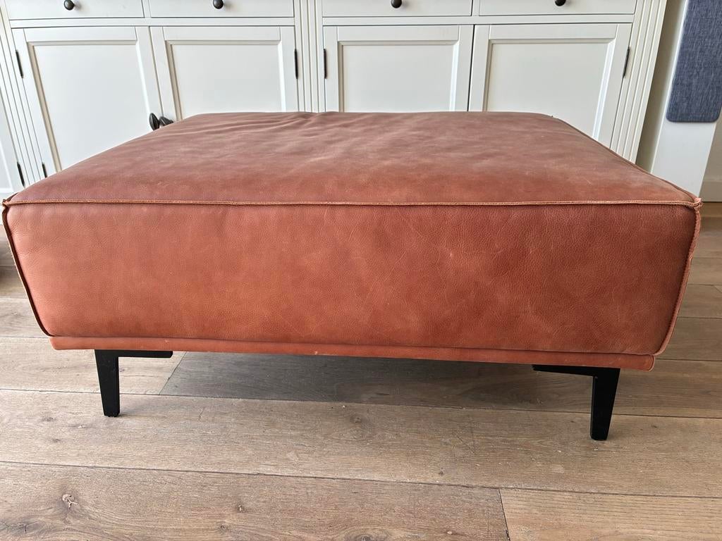 Leren poef / hocker - bruin (cognac), Huis en Inrichting, Banken | Voetenbanken en Poefen, Ophalen, Gebruikt, Leer, 75 tot 100 cm