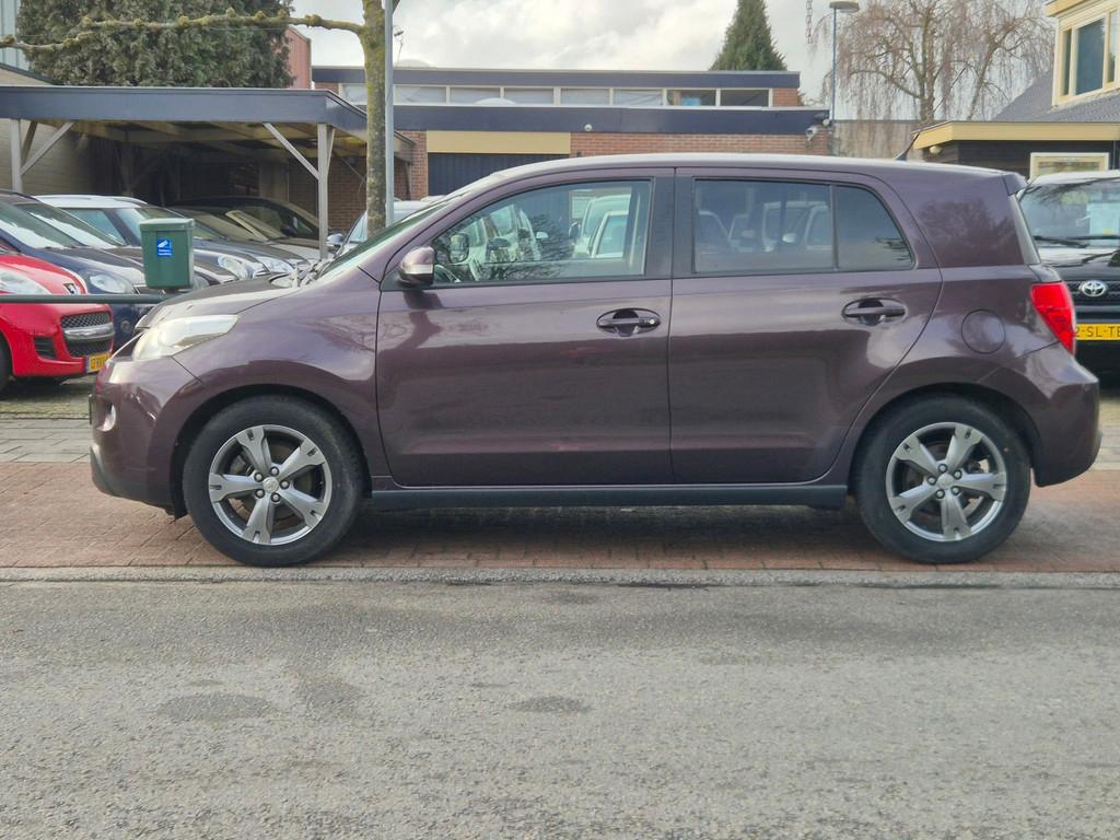 Toyota Urban Cruiser 1.3 VVT-i Dynamic *NAP | BOEKJES COMPLE, Voorwielaandrijving, 101 pk, Gebruikt, 49 €/maand