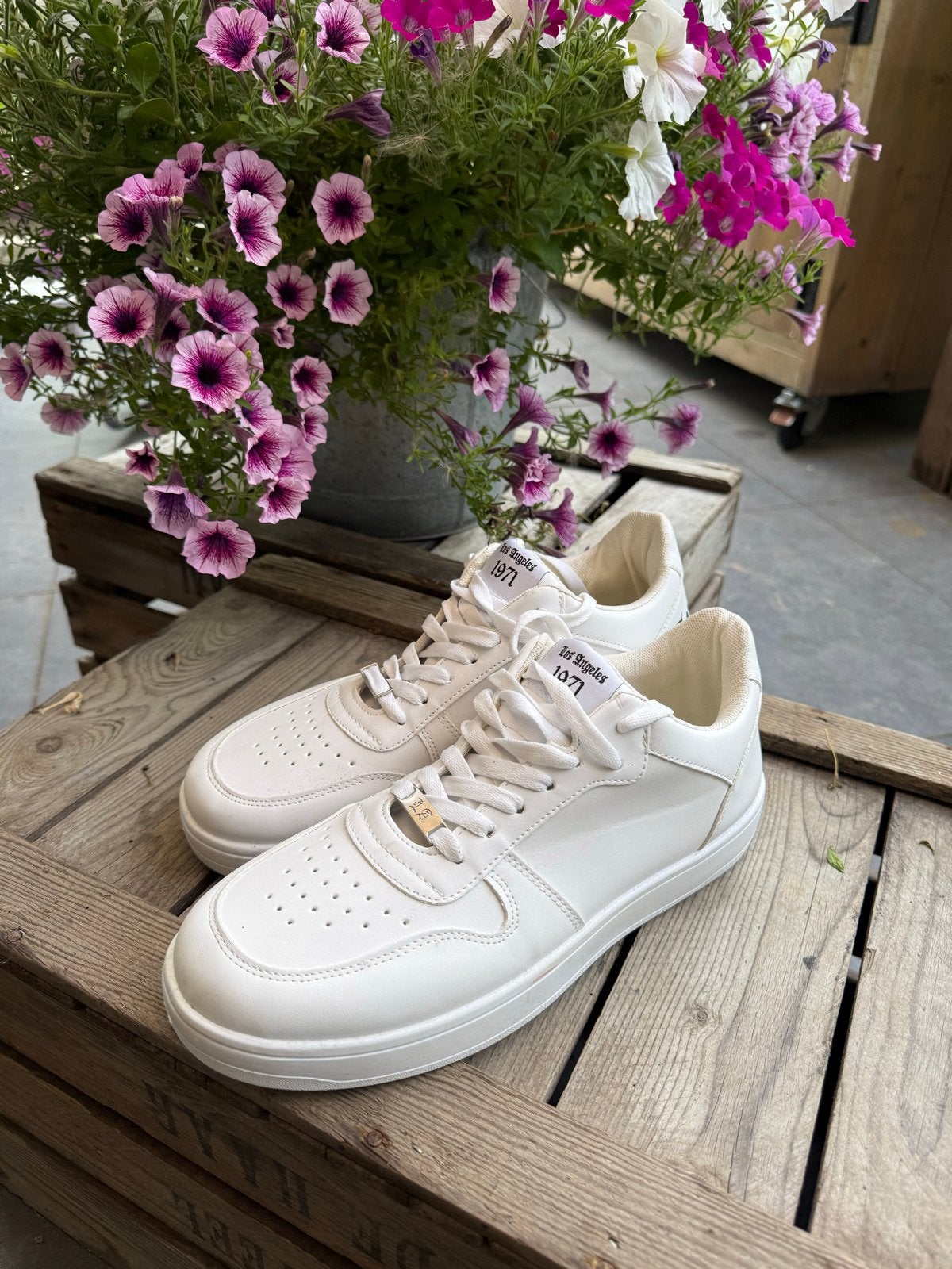 Los Angeles 1971 New Yorker sportschoenen maat 45 wit, Ophalen, Zo goed als nieuw, Wit, Sneakers of Gympen
