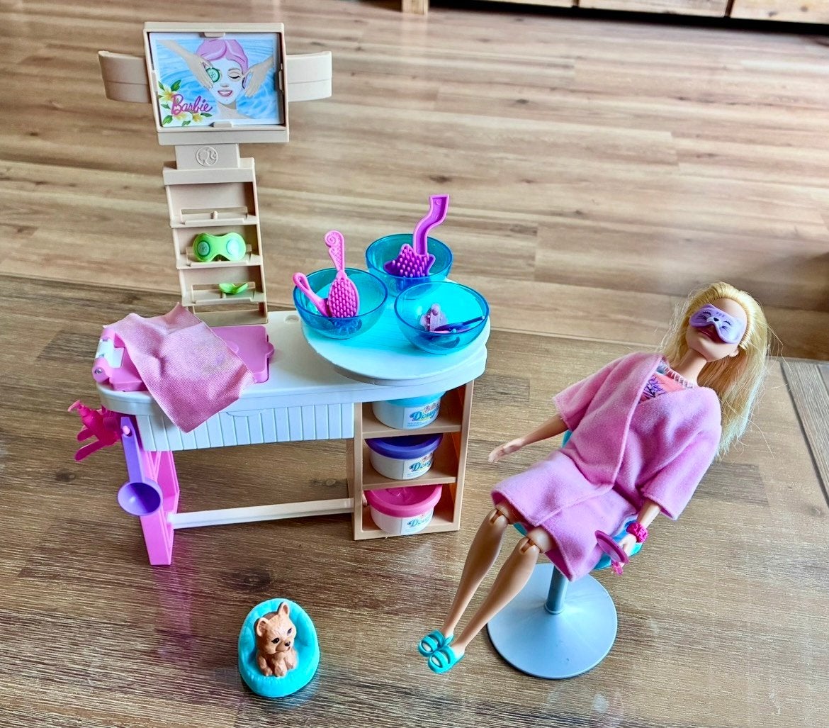 Barbie face mask playset/schoonheids salon zgn, Ophalen, Zo goed als nieuw