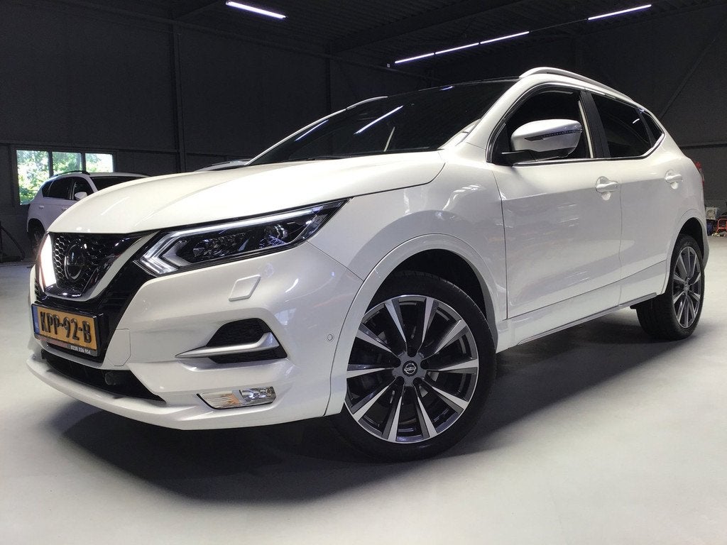 Nissan Qashqai 1.3 DIG-T Tekna + I Pano I Dealer I Leder I 3, Auto's, Nissan, Gebruikt, 4 cilinders, 1290 kg, Wit