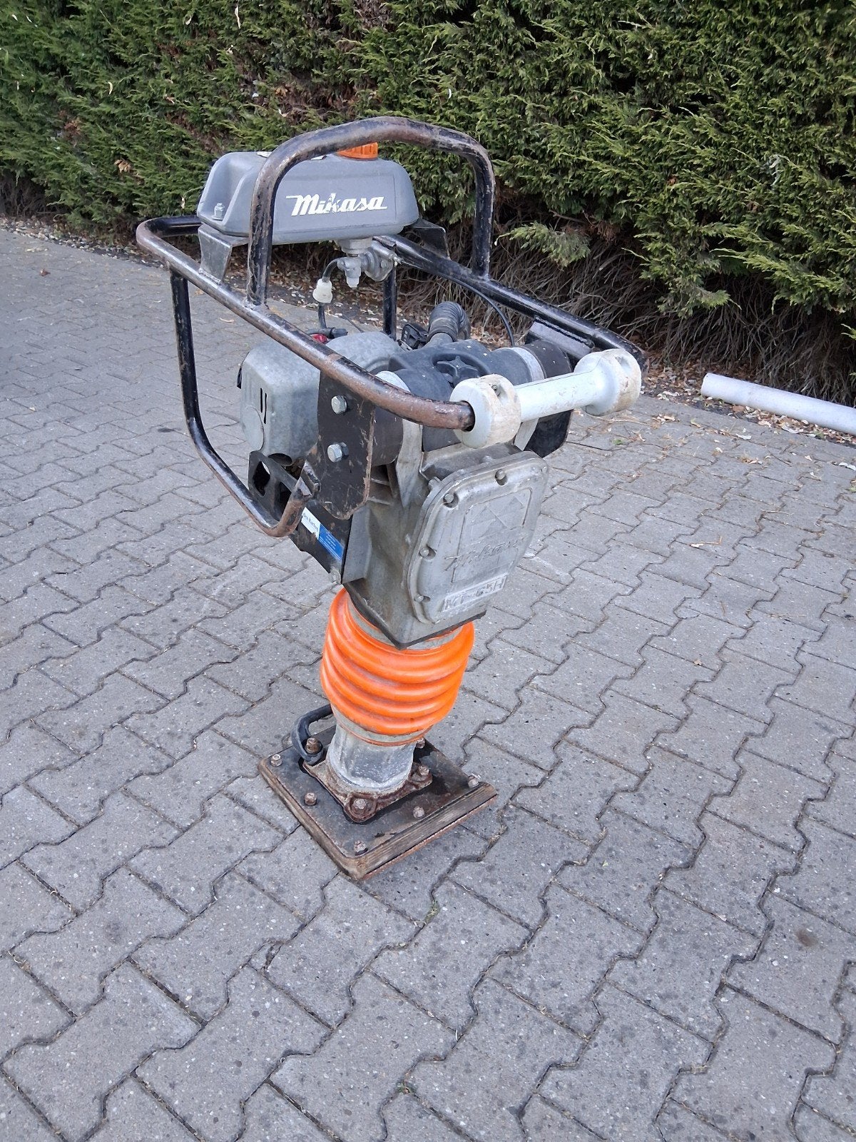 Mikasa MT-65H Stamper - Krachtige Trilstamper, Ophalen of Verzenden