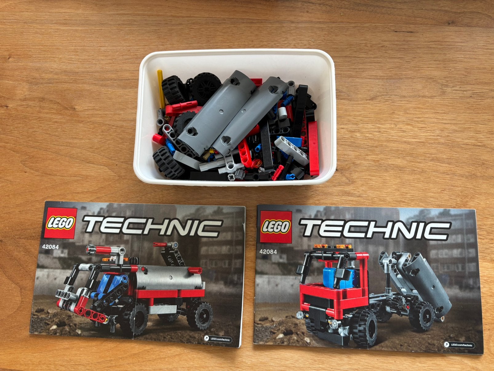 Lego Technic 42084 vrachtwagen, Ophalen of Verzenden, Gebruikt