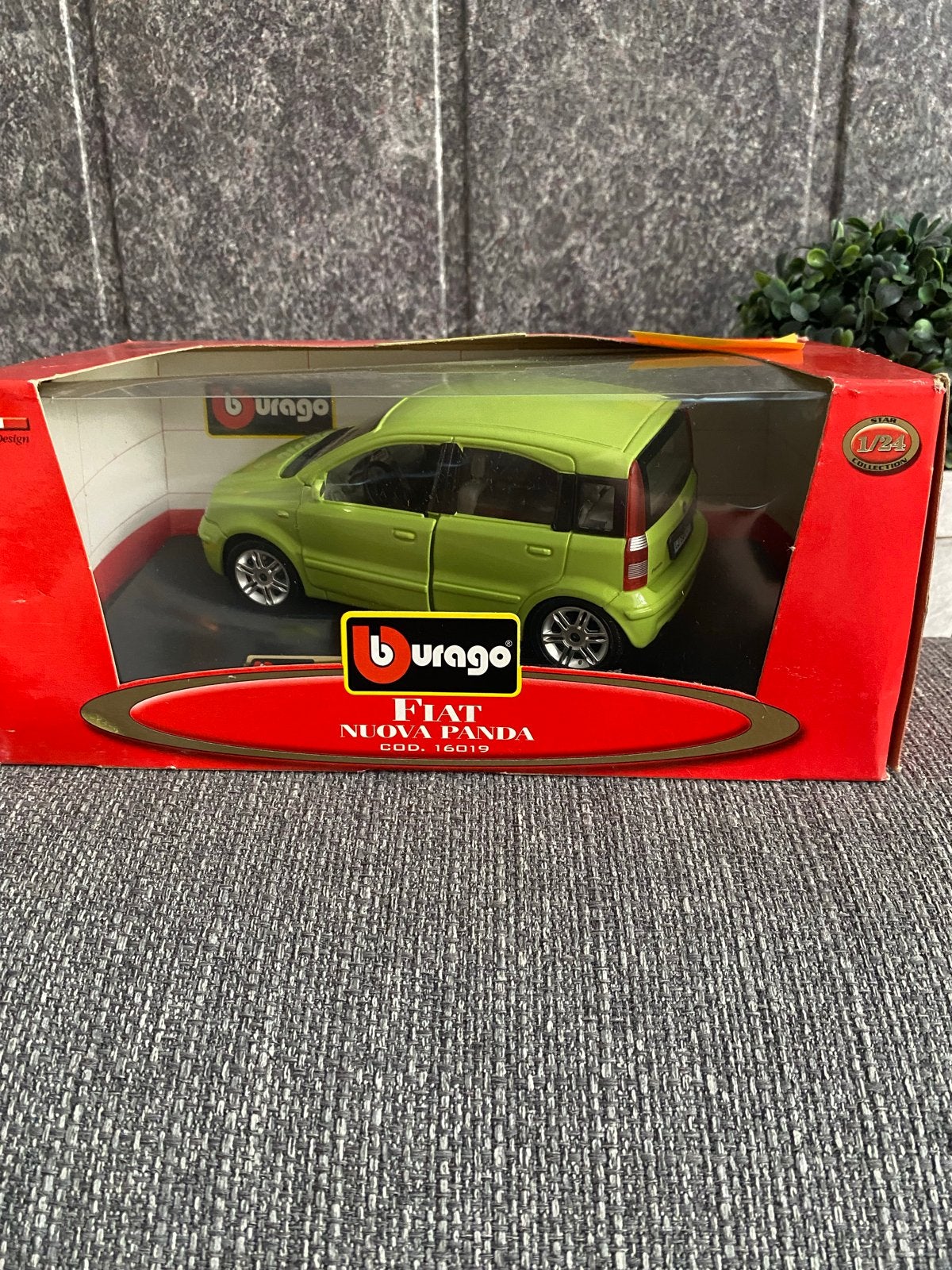 Burago Fiat Nuova Panda modelauto (groen en blauw), Verzenden, Nieuw, Overige typen