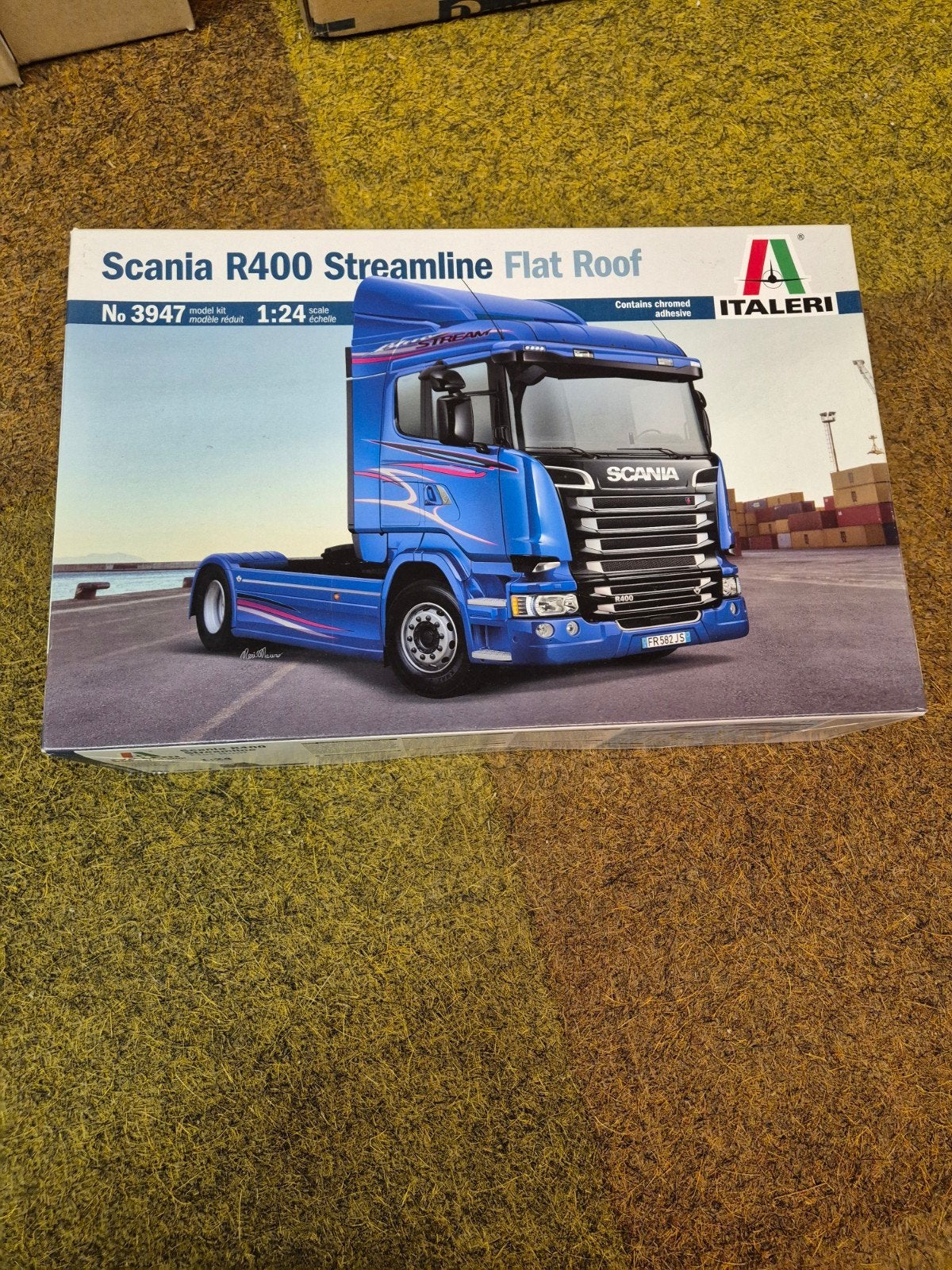 Italeri 3947 Scania R400 Streamline flat roof, Hobby en Vrije tijd, Italeri, Groter dan 1:32, Nieuw, Ophalen of Verzenden