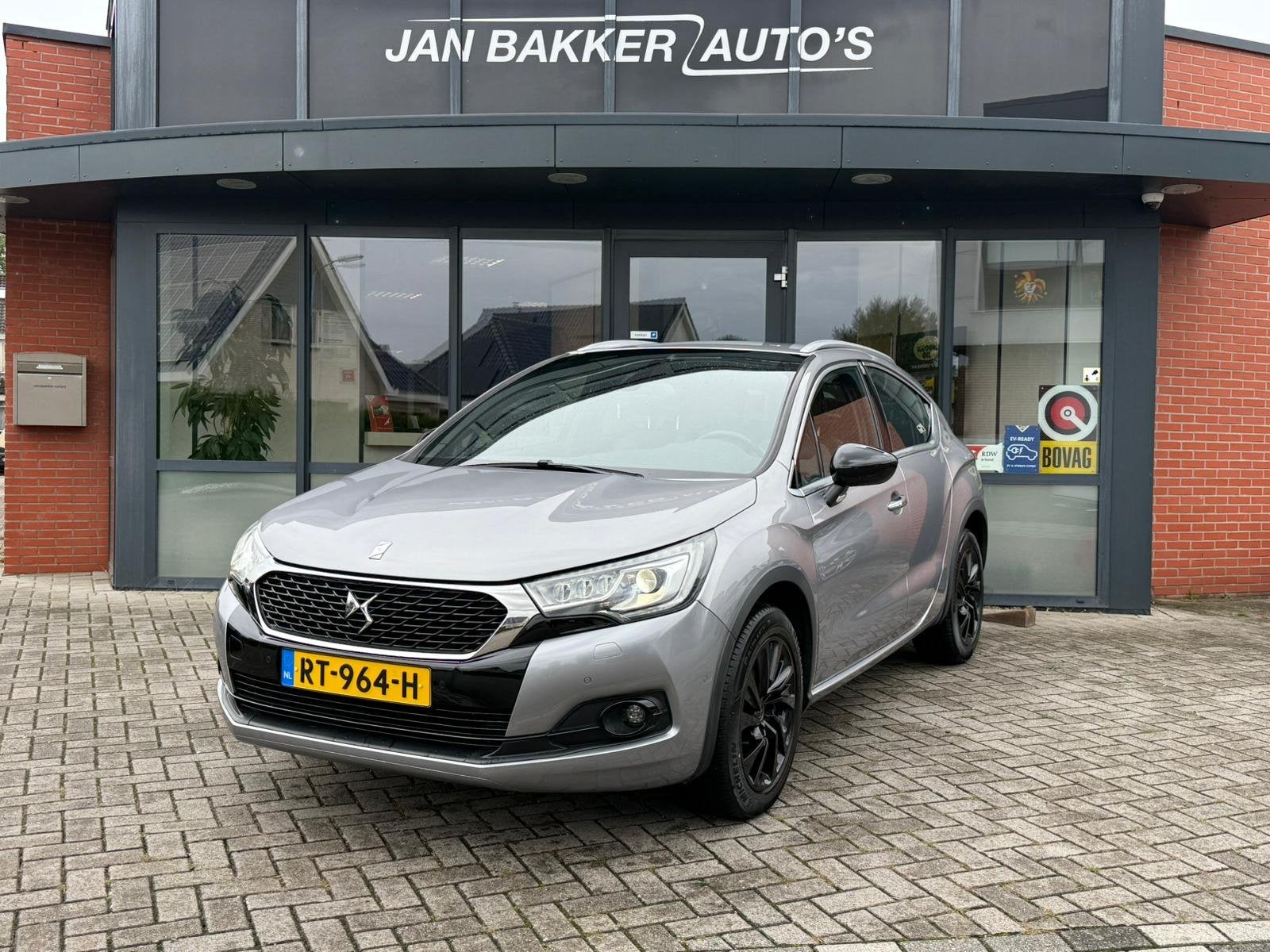 DS DS 4 Crossback 1.2 PureTech Chic  CarPlay  Android, Auto's, DS, 12 maanden, Gebruikt, 1199 cc, Leder en Stof