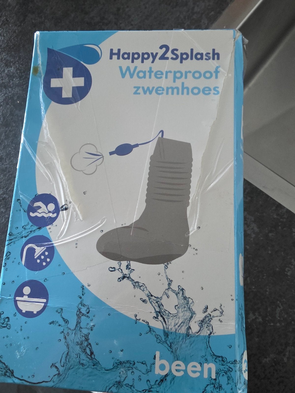 Nieuwe zwemhoes onderbeen, Ophalen