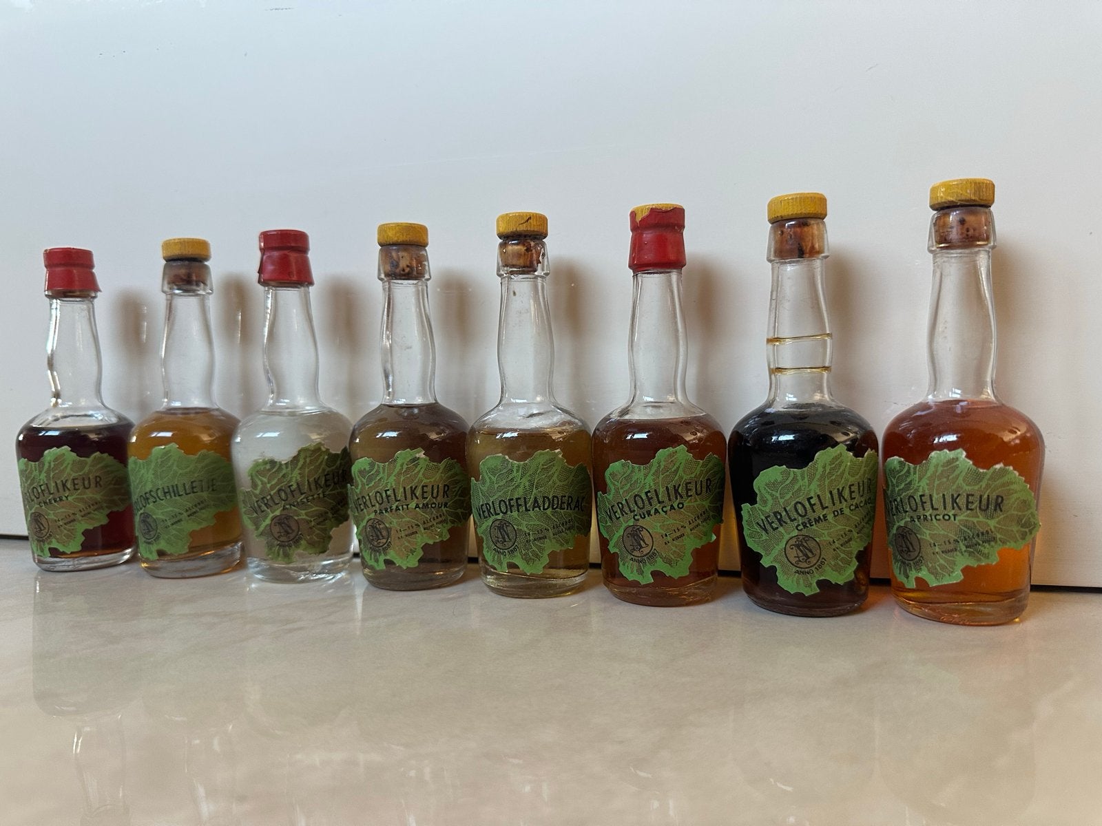 8 Miniatuur drankflesjes Nieboer Wijnhandel Pekela, Ophalen of Verzenden, Gebruikt