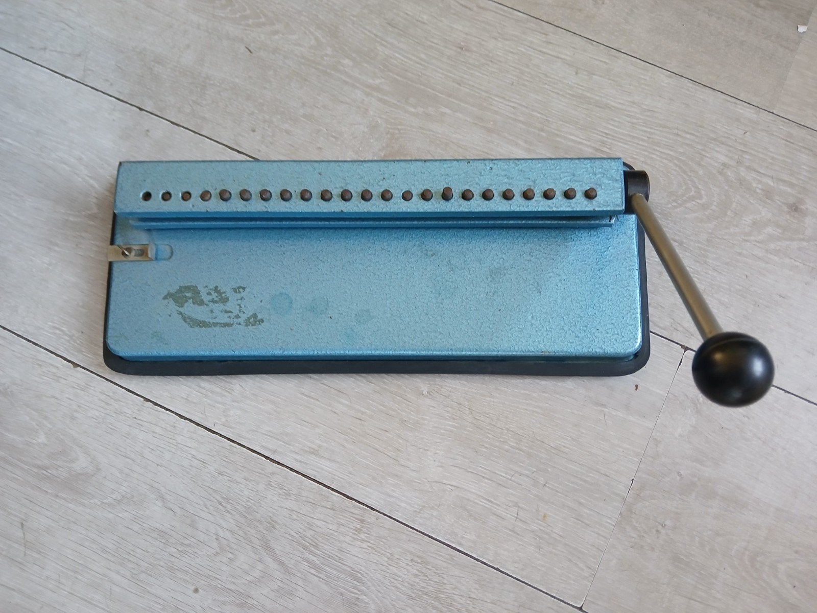 perforator 23 rings ringbanden, Diversen, Schrijfwaren, Ophalen of Verzenden, Gebruikt
