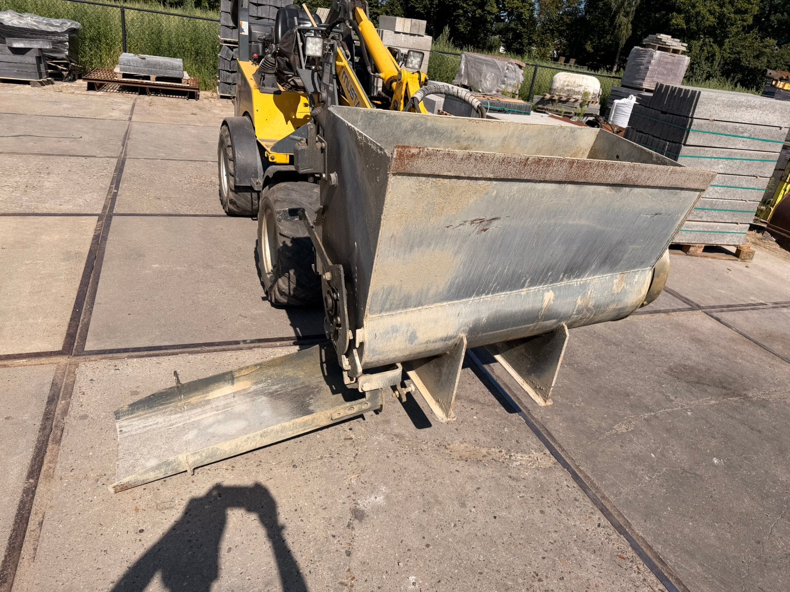Avant hydraulische betonmengbak 270 liter, Ophalen of Verzenden, Zo goed als nieuw