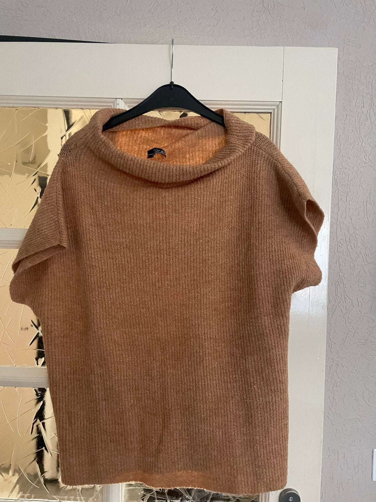 Norah gebreide trui met col, maat 42, Ophalen of Verzenden, Zo goed als nieuw, Maat 42/44 (L), Beige