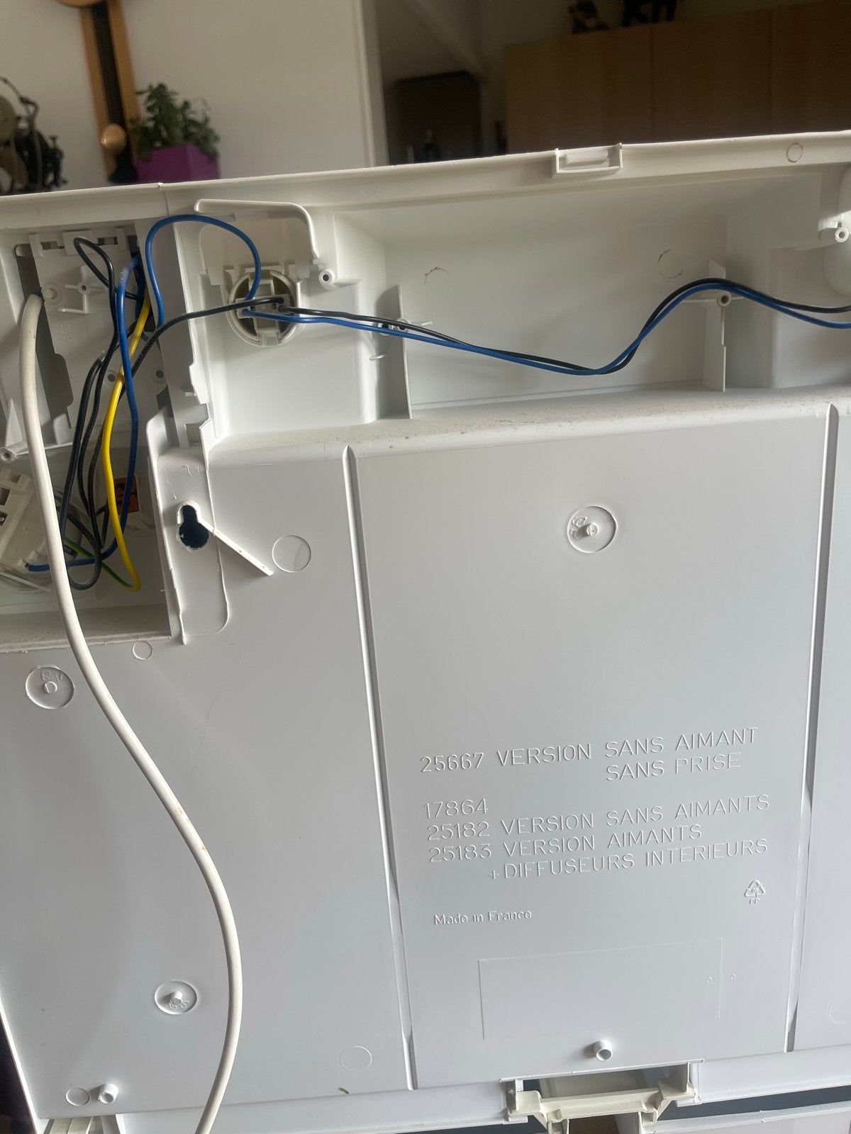 Spiegelkast met verlichting en stopcontact, Minder dan 25 cm, Minder dan 100 cm, Gebruikt, Spiegelkast