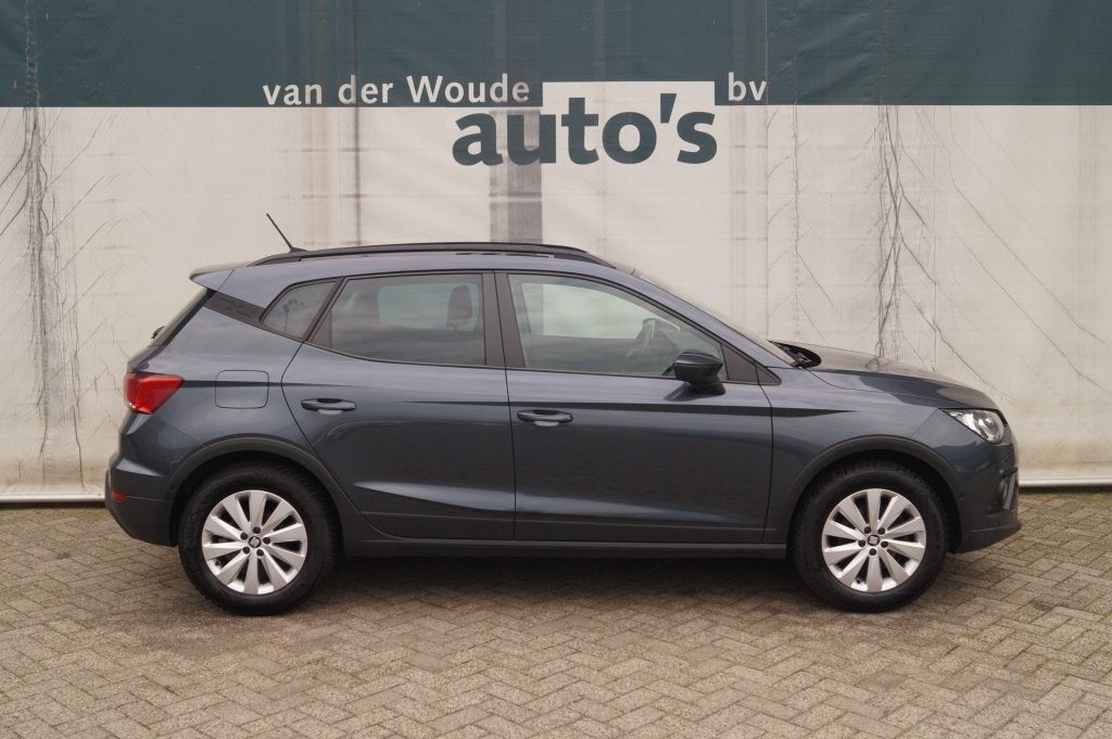 SEAT Arona 1.0 TSI Style Business Intense -ECC-NAVI-CAM-PDC-, Auto's, Voorwielaandrijving, Dealer onderhouden, Stof, Gebruikt