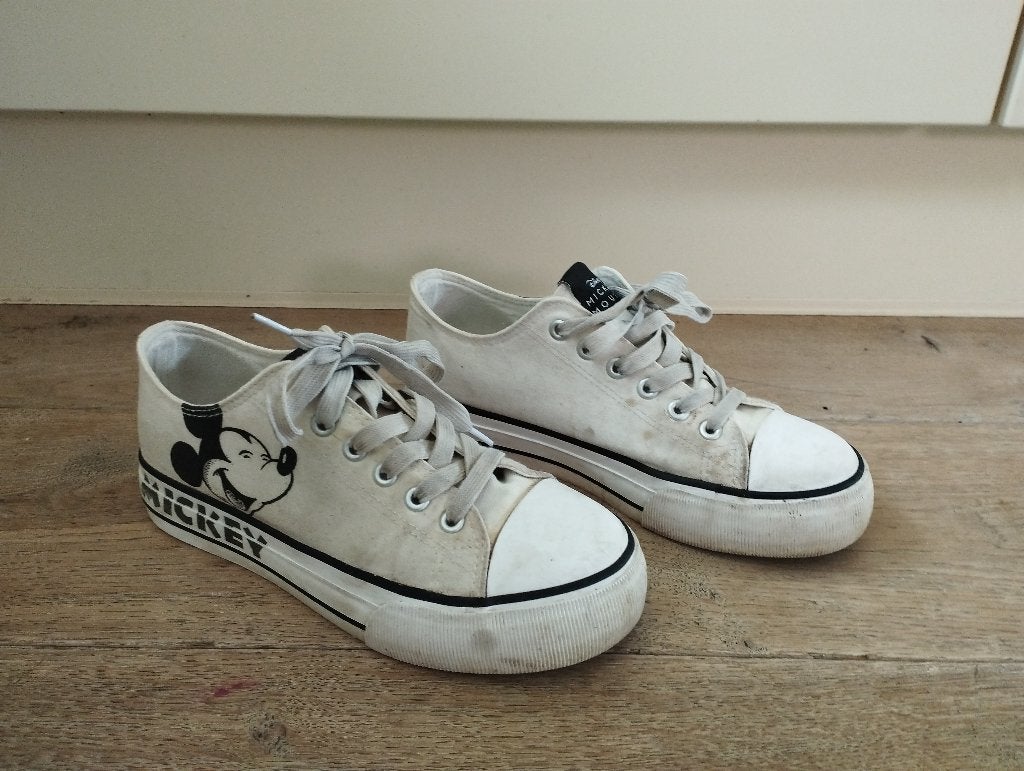Mickey mouse sneakers/schoenen wit maat 36, Kleding | Dames, Disney, Wit, Ophalen of Verzenden, Sneakers of Gympen