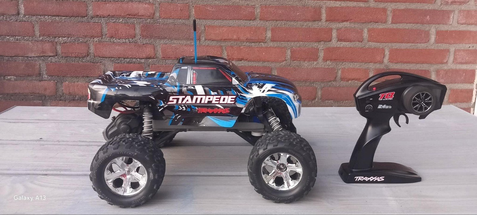 Traxxas Stampede 2wd RC Truck - Compleet met accu's, Hobby en Vrije tijd, Groter dan 1:32, Zo goed als nieuw, Truck, Ophalen